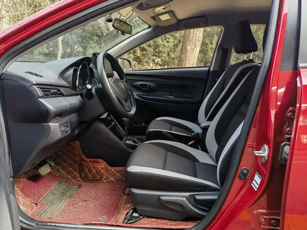 TOYOTA YARIS L ZHIXUAN