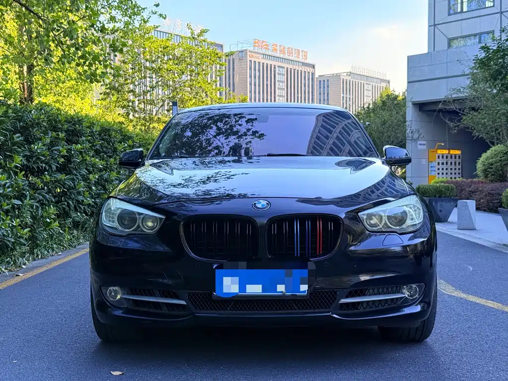 BMW 5 Series GT — миниатюра 2