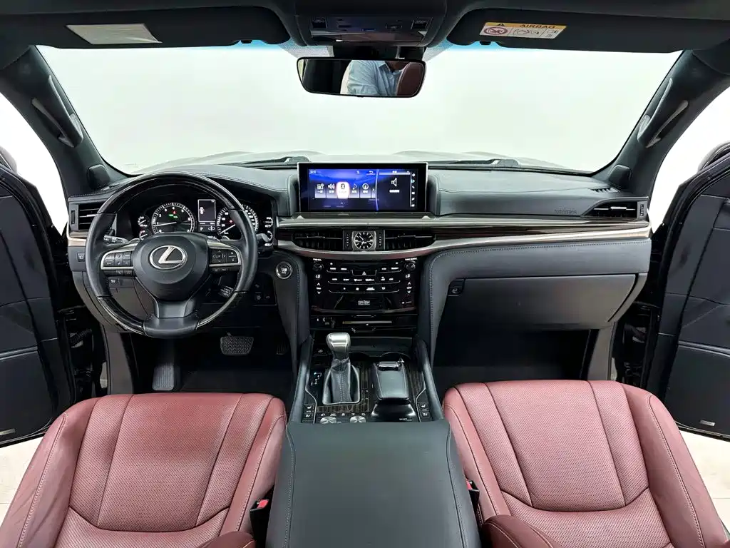 Lexus LX — миниатюра 11