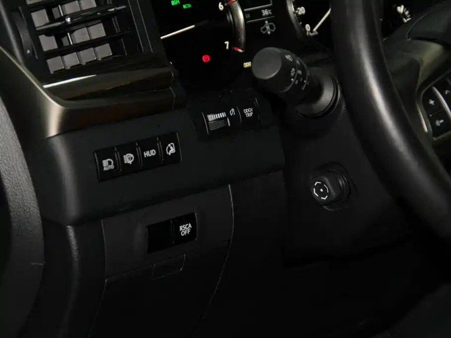 Lexus LX — миниатюра 25