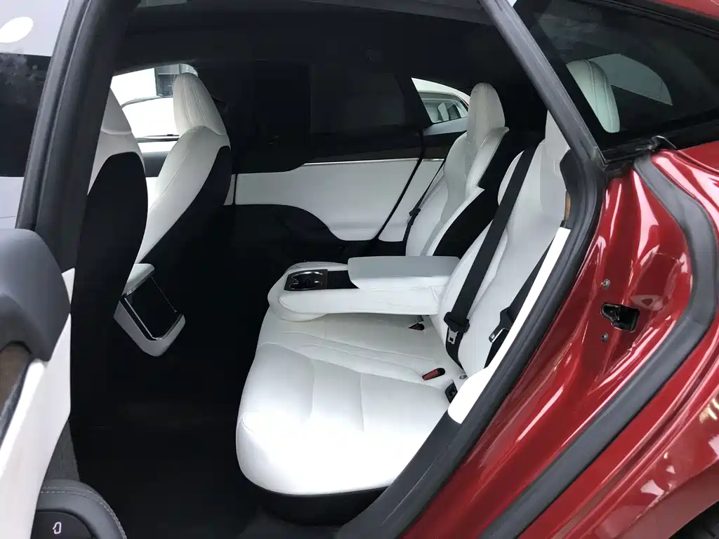Tesla Model S — миниатюра 14