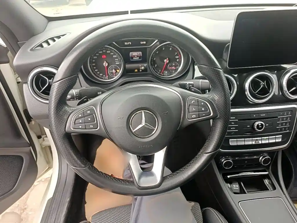 Mercedes-Benz CLA (Import) — миниатюра 11