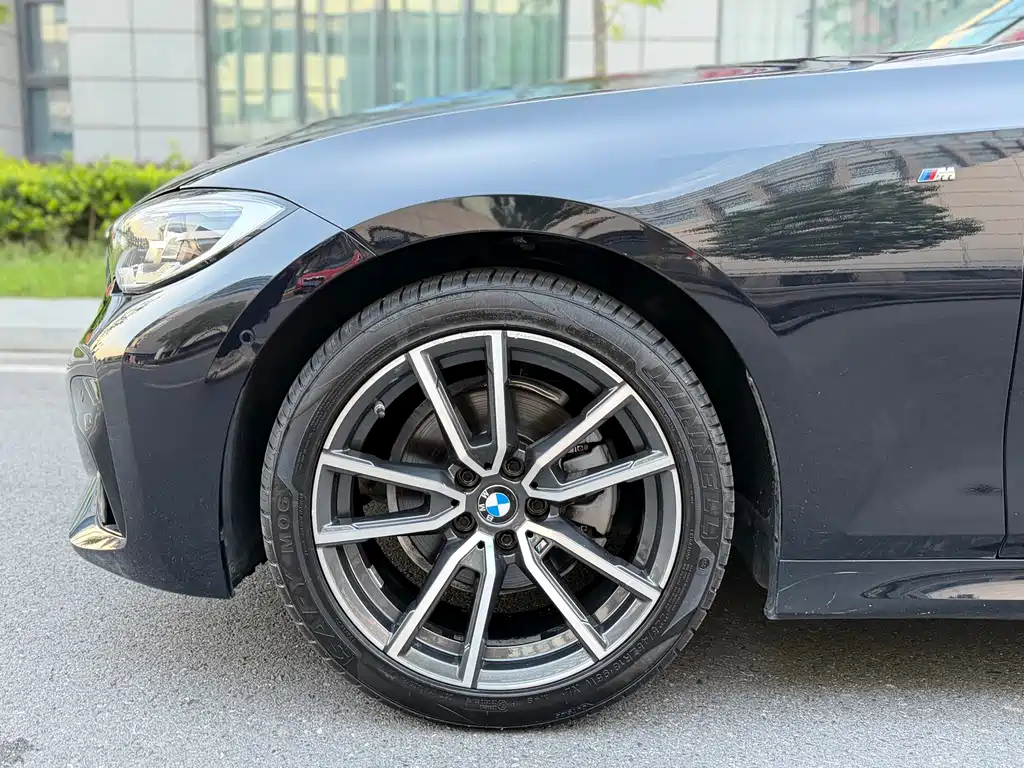 BMW 3 Series — миниатюра 3