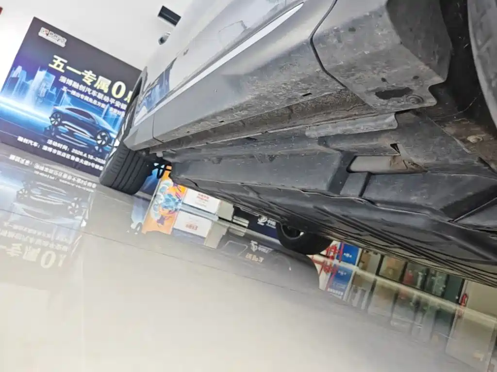 BYD PLUS New Energy — миниатюра 21