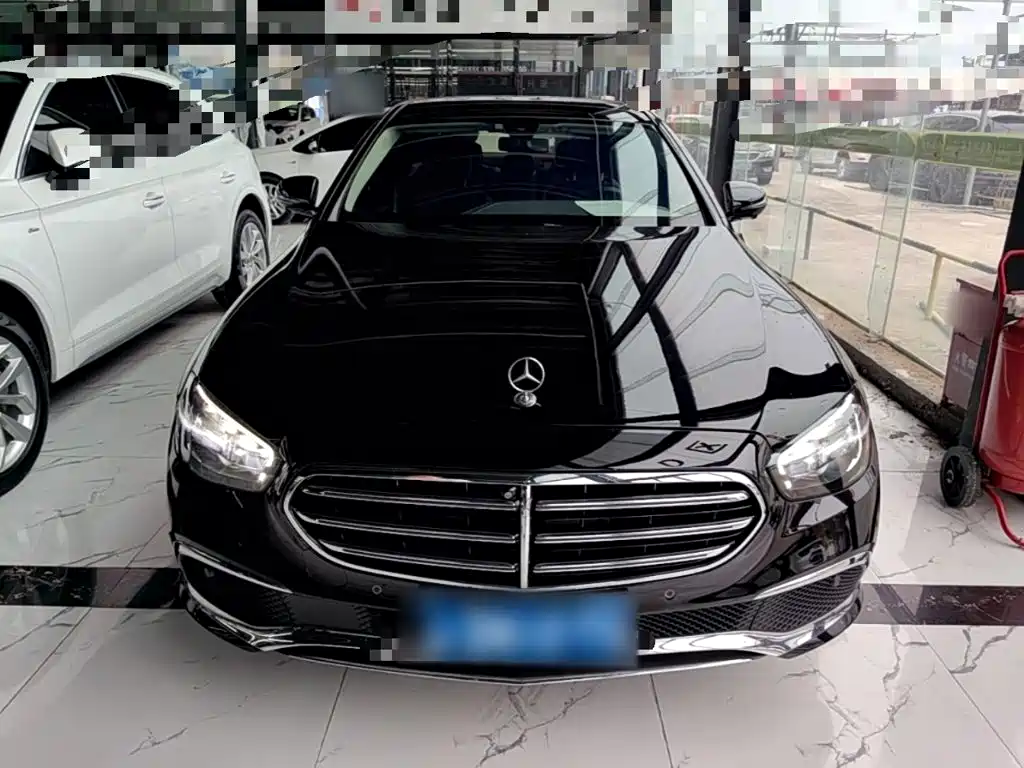 Mercedes-Benz E-Class — миниатюра 3