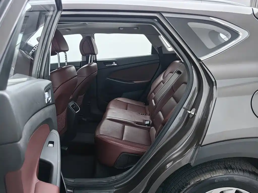 Hyundai Tucson — миниатюра 15