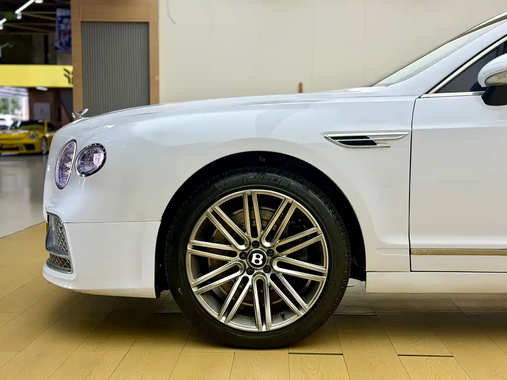 Bentley Flying Spur — миниатюра 8