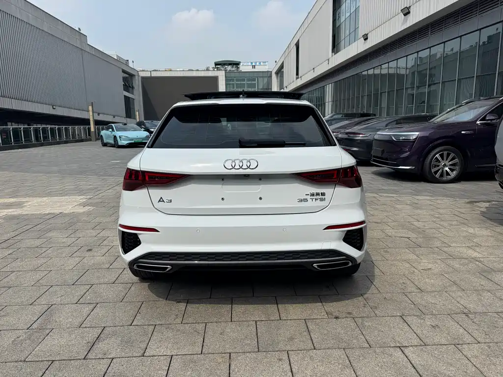 Audi A3 2023 Sportback 35 TFSI Fashion Sport