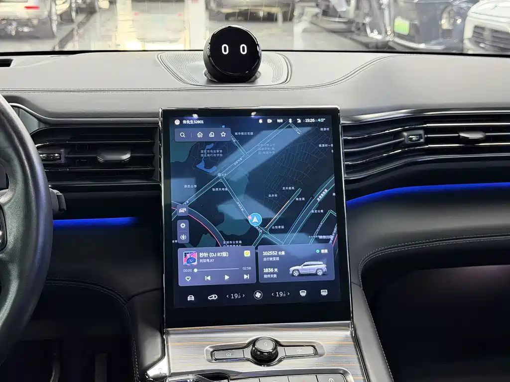 NIO ES6 — миниатюра 12
