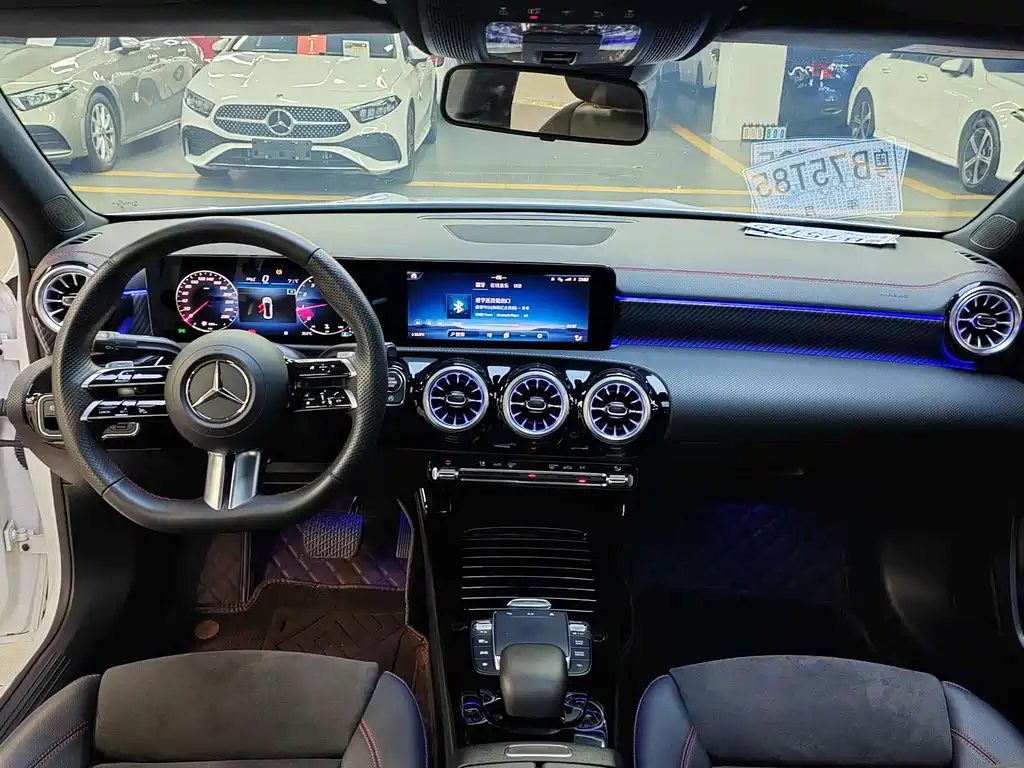 Mercedes-Benz A-Class A 2023 A 200 L Fashion