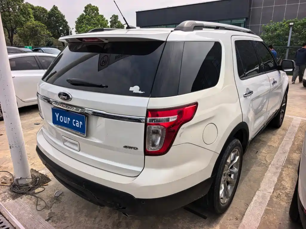 Ford Explorer (Import) — миниатюра 5