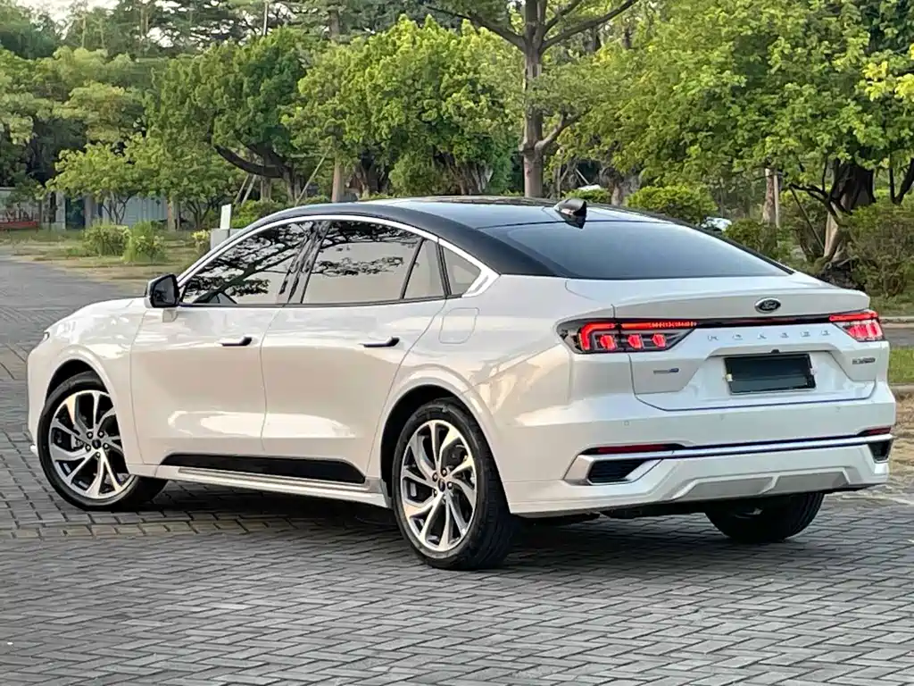 Ford Mondeo — миниатюра 10