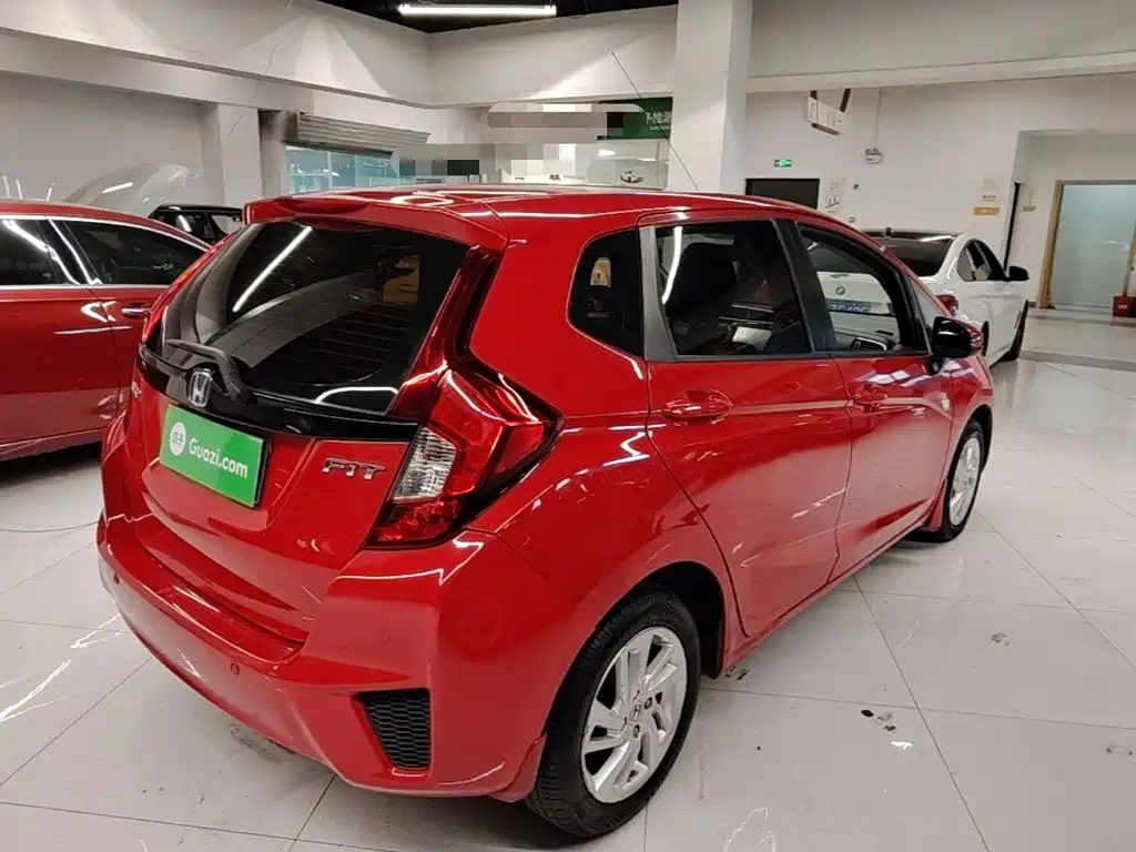 Honda Fit — миниатюра 7