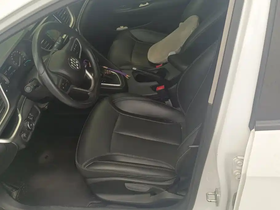 Buick Excelle — миниатюра 9