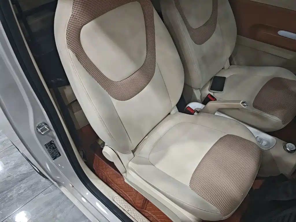 Wuling MINIEV — миниатюра 25