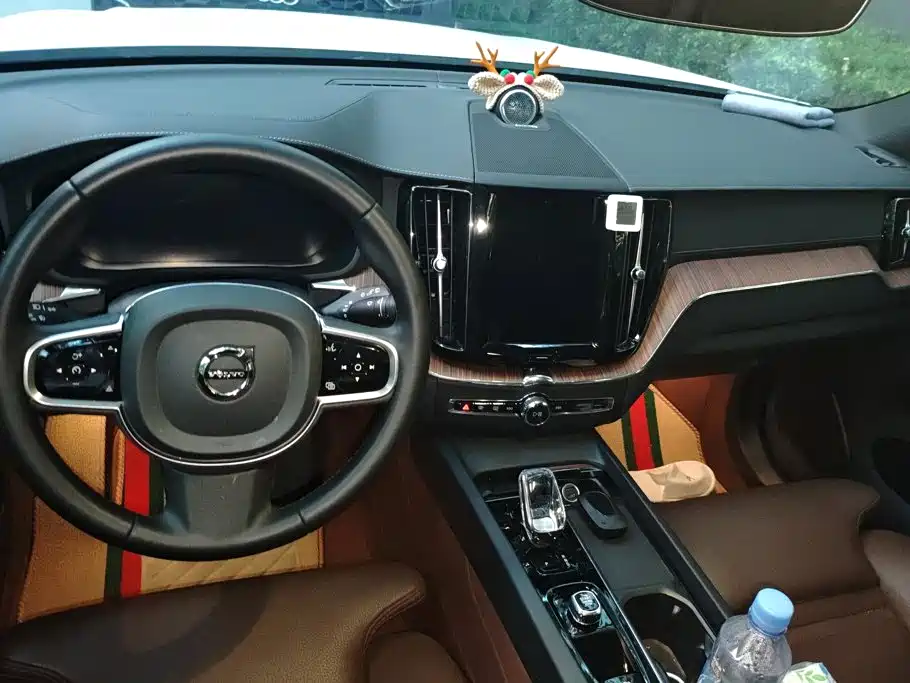 Volvo XC60 — миниатюра 12