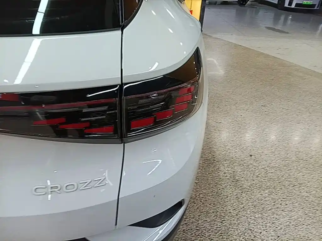 Volkswagen ID.4 Crozz — миниатюра 8