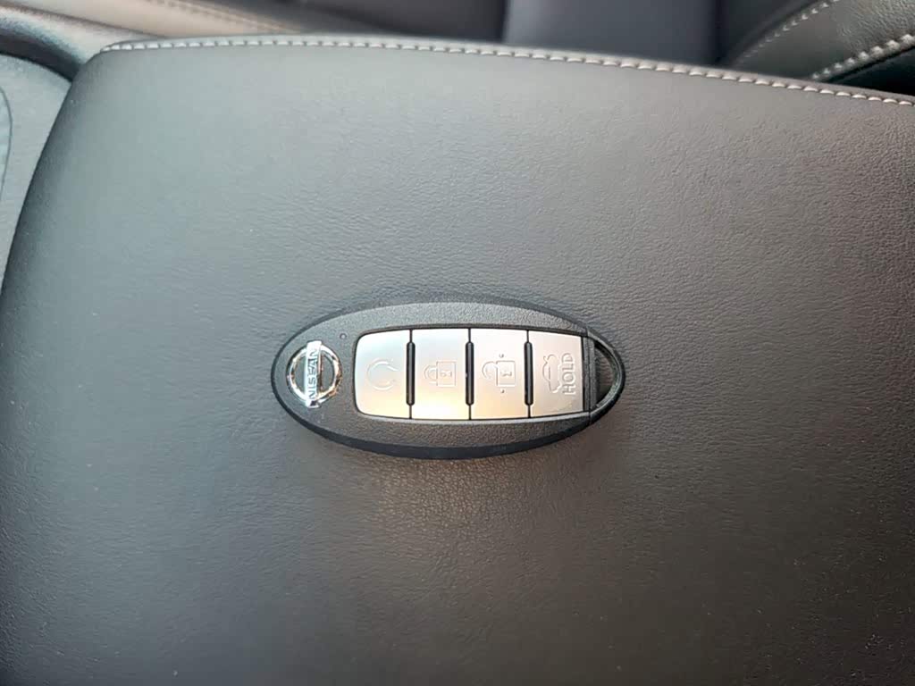 Nissan Sylphy 1.6 л 2023 г. Белый, пробег 38400 км