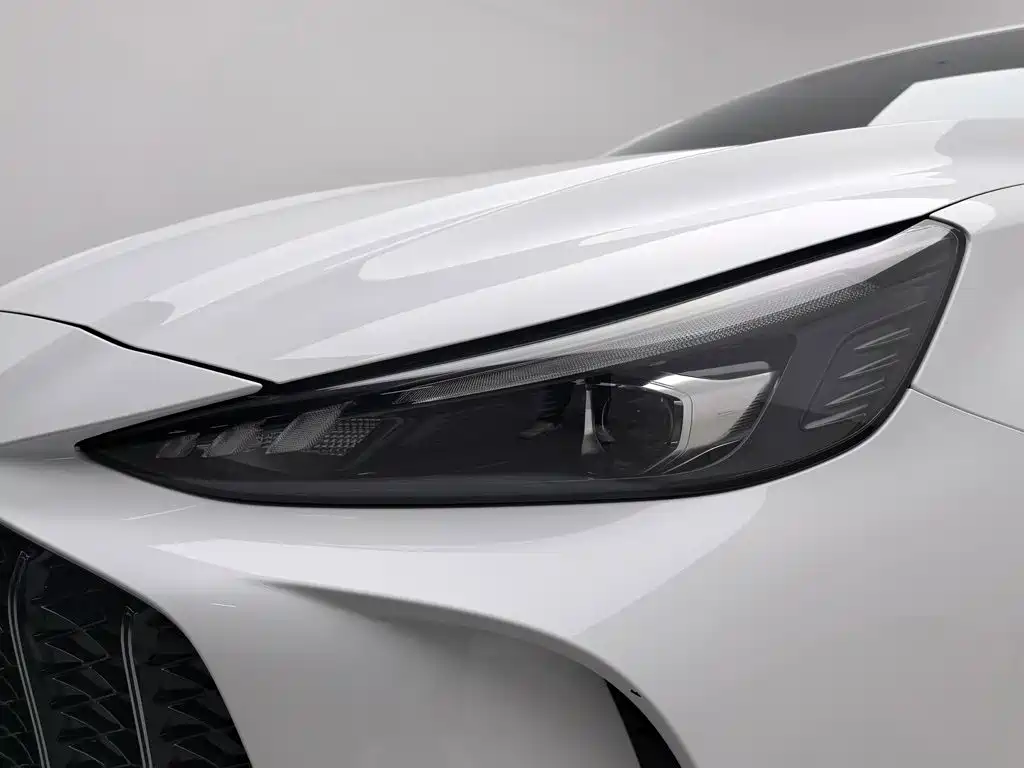 MG MG5 — миниатюра 7