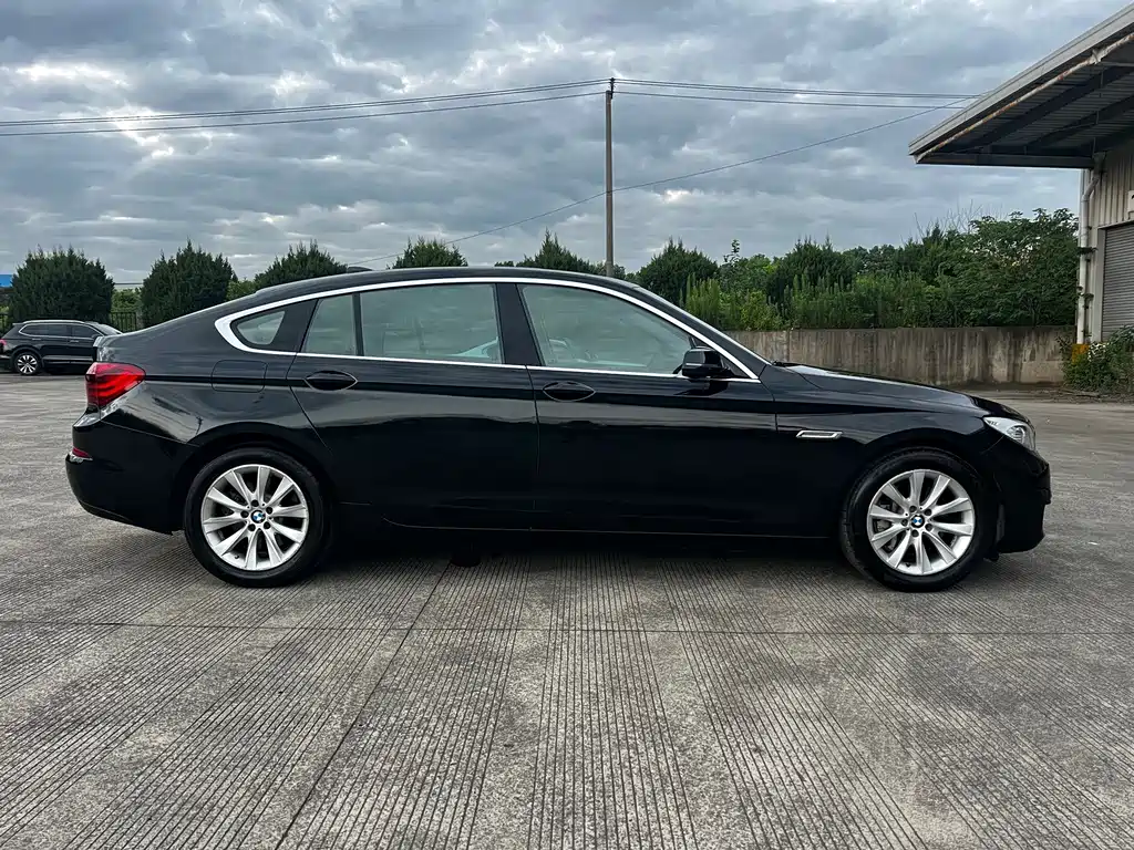 BMW 5 Series GT — миниатюра 5
