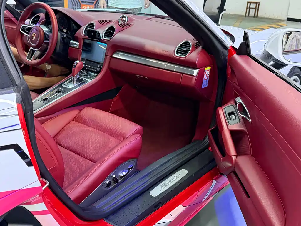 Porsche 718 2019 Boxster T 2.0T
