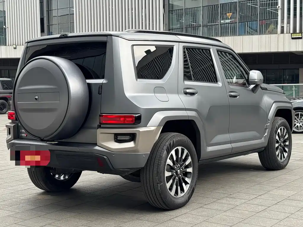 TANK TANK 700 NEW ENERGY