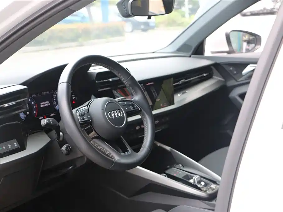 Audi A3 2023 Sportback 35 TFSI Fashion Sport