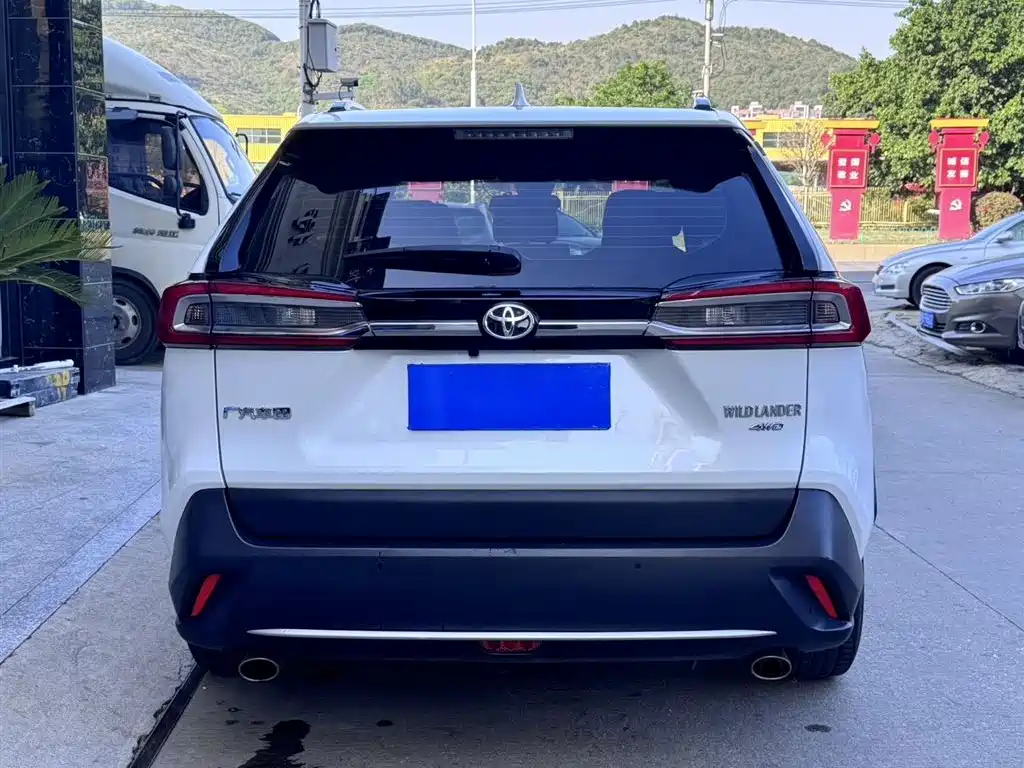 Toyota Wildlander 2021 2.0L CVT Luxury