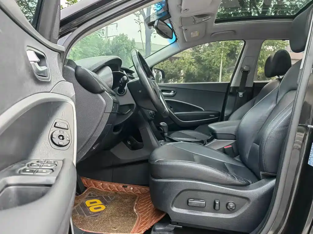 Hyundai Santa Fe 2015 2.0T AT 5 мест