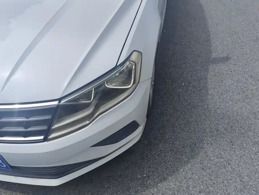 Volkswagen Jetta — миниатюра 5