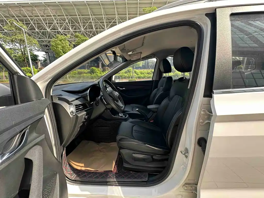 Baojun 360 — миниатюра 13
