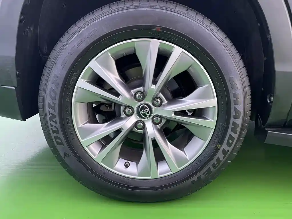 Toyota Highlander — миниатюра 9