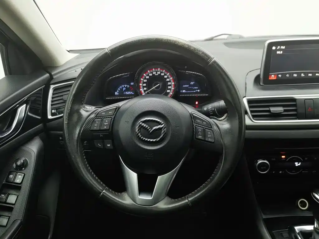 Mazda 3 Axela — миниатюра 11