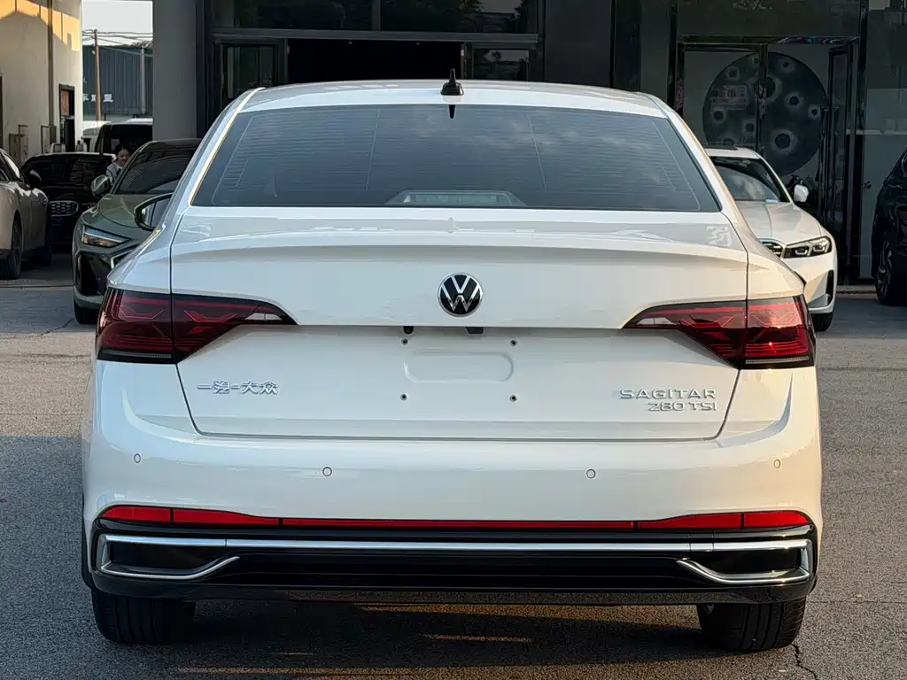 Volkswagen Sagitar — миниатюра 4