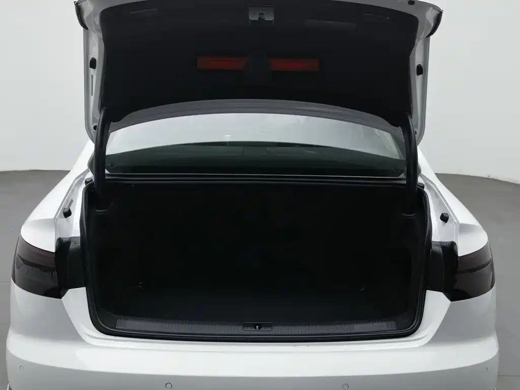 Audi A4L — миниатюра 16