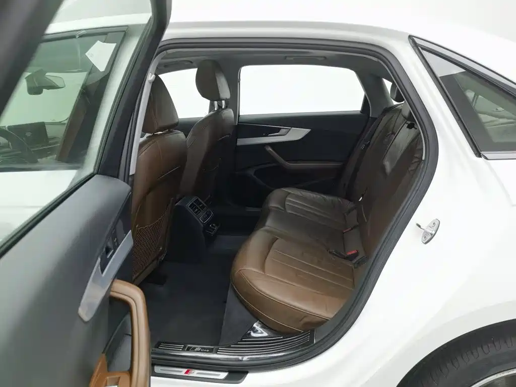 Audi A4L — миниатюра 15