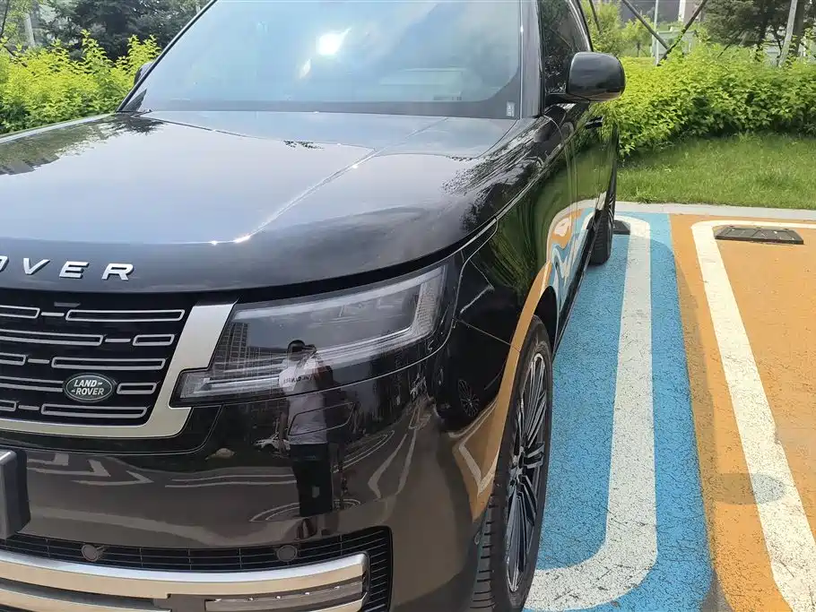 Land Rover Range Rover 2023 3.0 L6 400PS мест Long Wheelbase