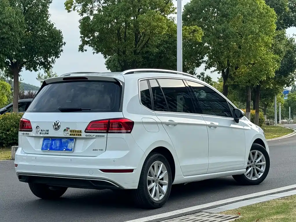 Volkswagen Golf · 2020 280TSI AT
