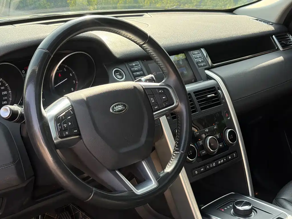 Land Rover Discovery Sport 240PS SE Edition, фото 8