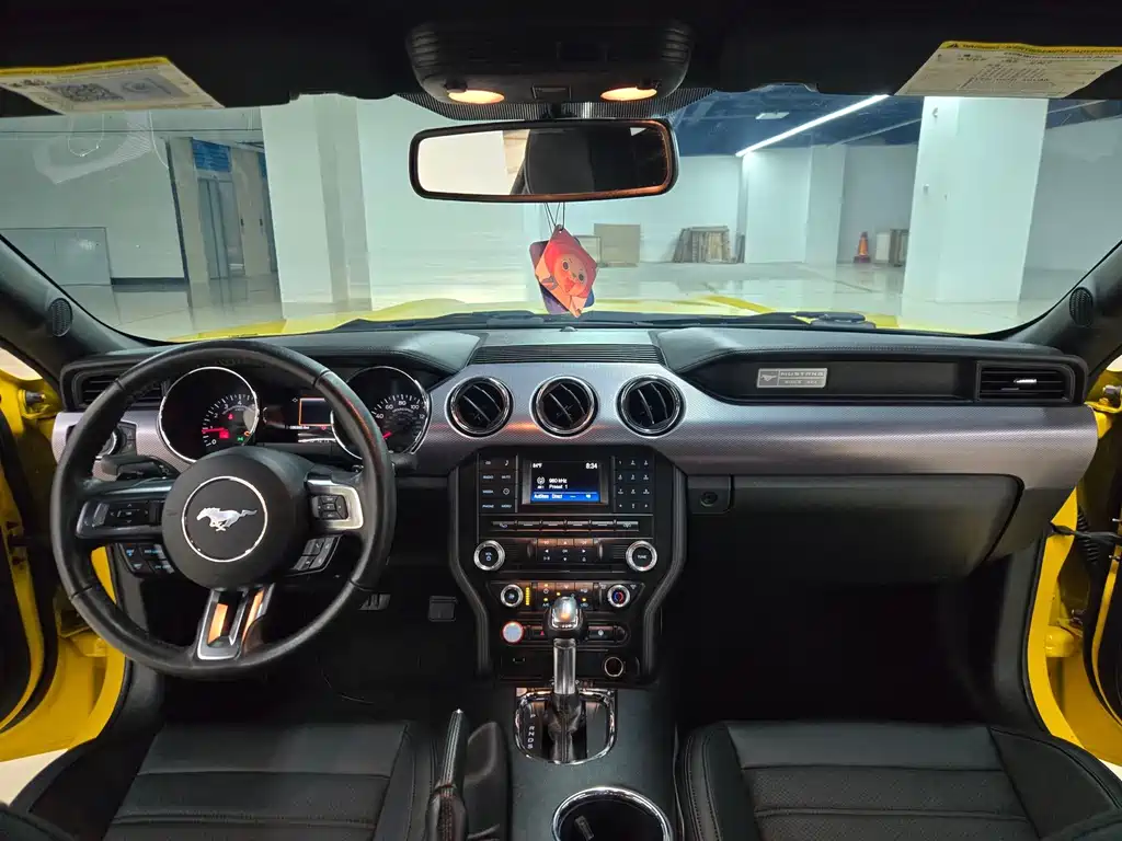 Ford Mustang — миниатюра 6