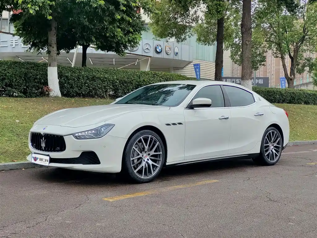 Купить Maserati Ghibli
