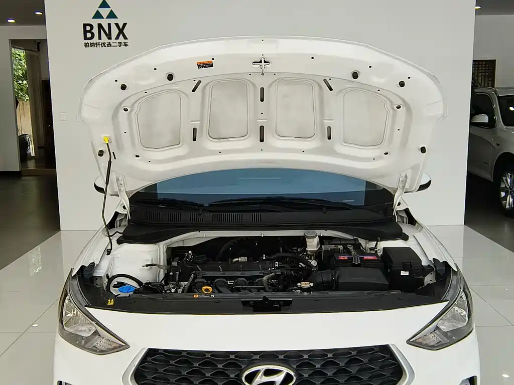Hyundai Elantra — миниатюра 23