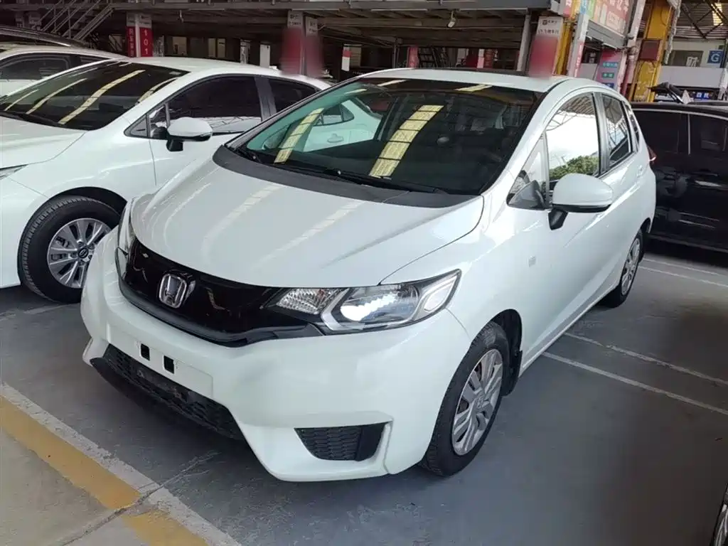 Купить Honda Fit