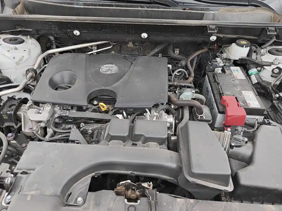 Toyota RAV4 — миниатюра 10