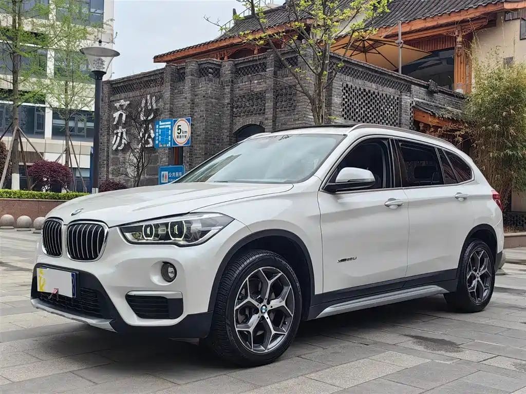 Купить BMW X1