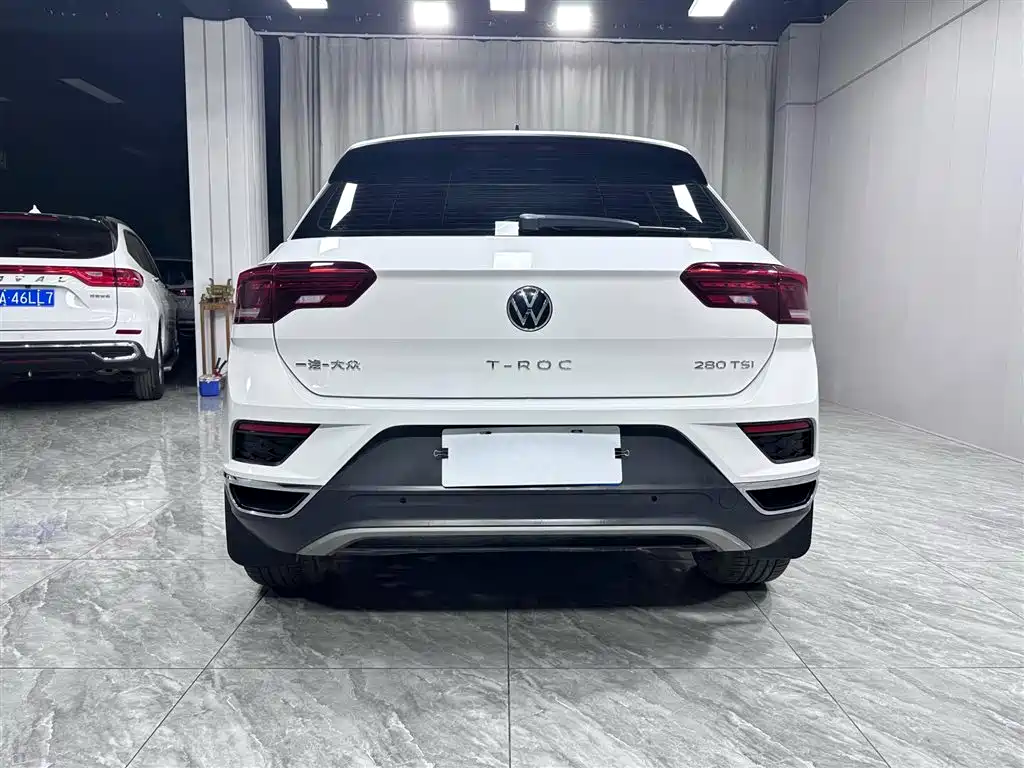 Volkswagen T-Roc 2022 280TSI DSG PLUS