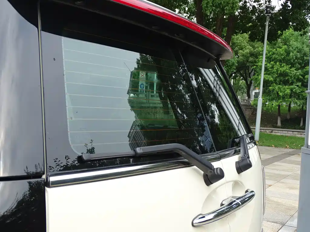 MINI Mini Clubman — миниатюра 14