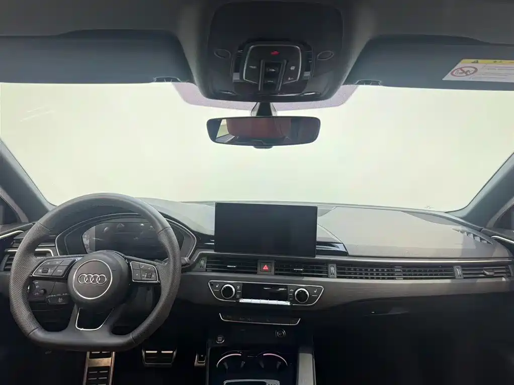 Audi A4L 2024 40 TFSI Luxury