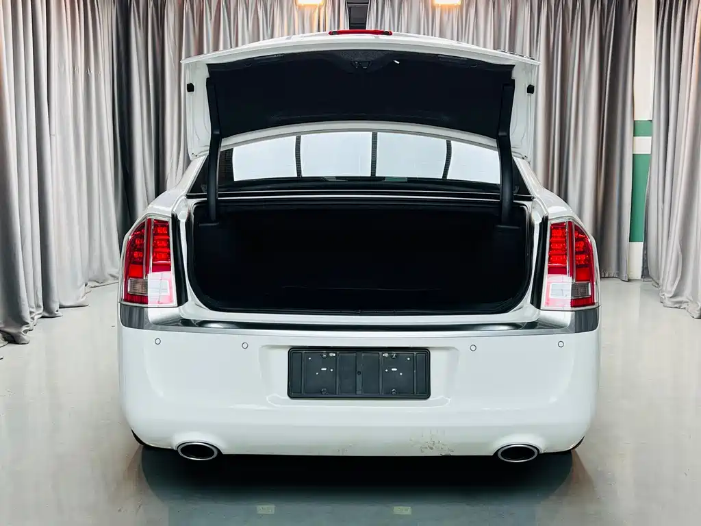 Chrysler 300C — миниатюра 18