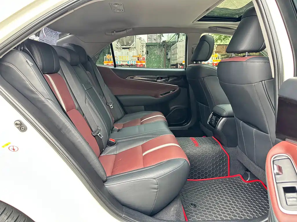 Toyota Crown 2017 2.0T Sport